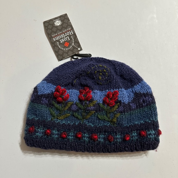 Lost Horizons 100% Wool Handknit Floral Pom Beanie Hat Fleece Lined Black - Picture 2 of 8